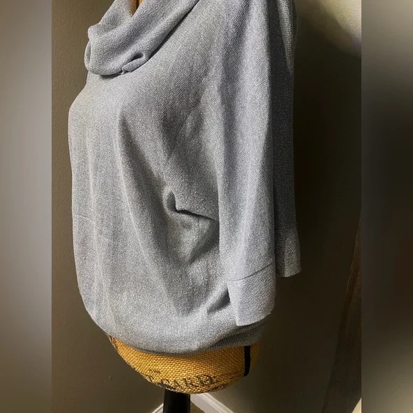 ♥️💖 Michael Kors Metallic Silver Cowl Neck Top Shimmer Blouse - Picture 3 of 5